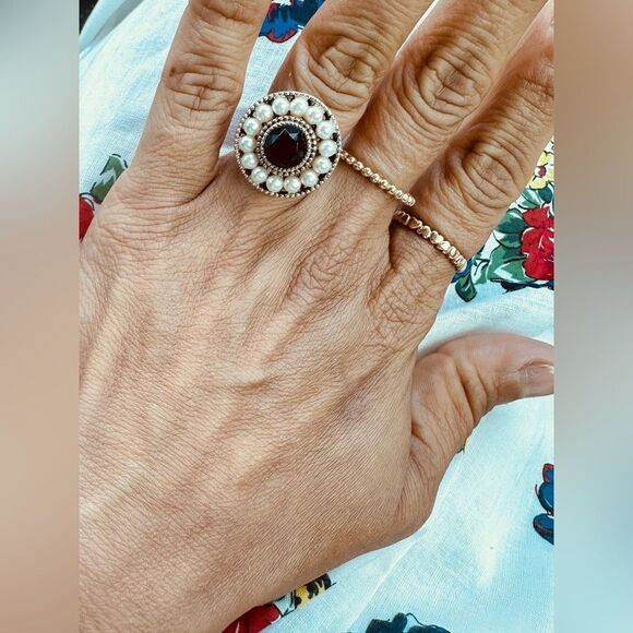 Tiffany & Co Ziegfeld Onyx and Pearl Ring, sz 5.5 - Picture 3 of 9